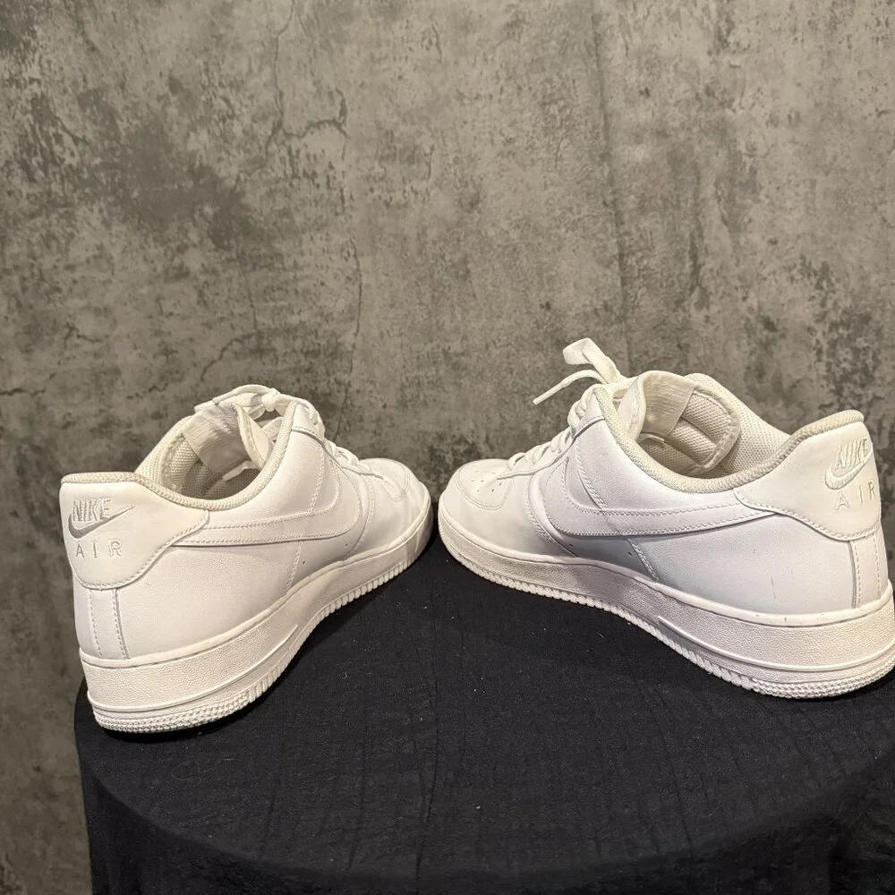 Nike Air Force 1 '07 - Men's size 15 - Picture 2 of 5